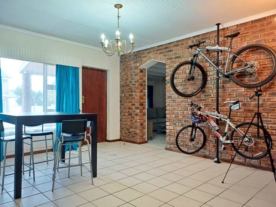4 Bedroom Property for Sale in Reebok Western Cape